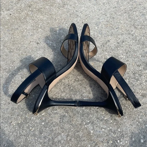 Coach Rori Heels - Picture 4 of 10